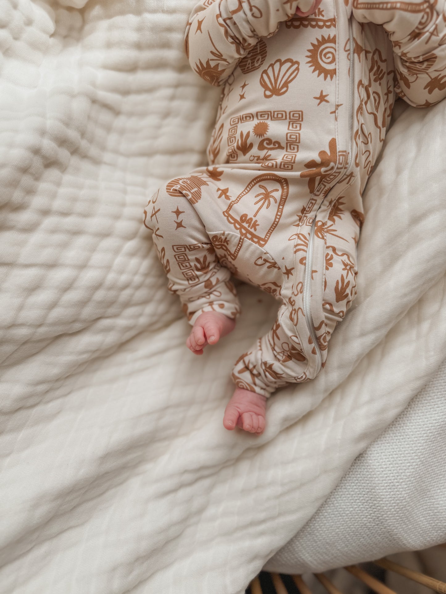 Wanderer Bamboo Zippy Onesie | Tobacco Brown