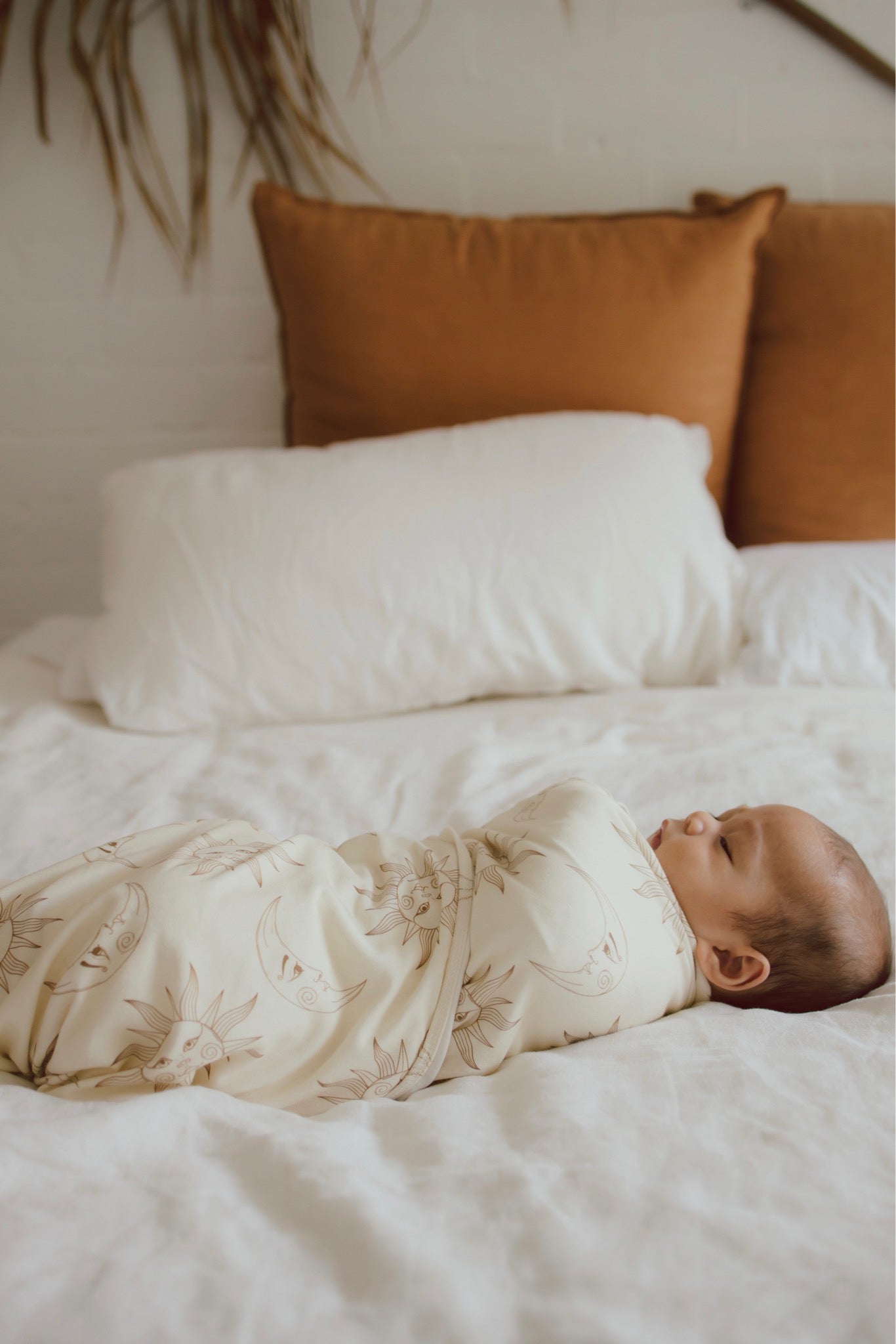 Swaddle| Luna