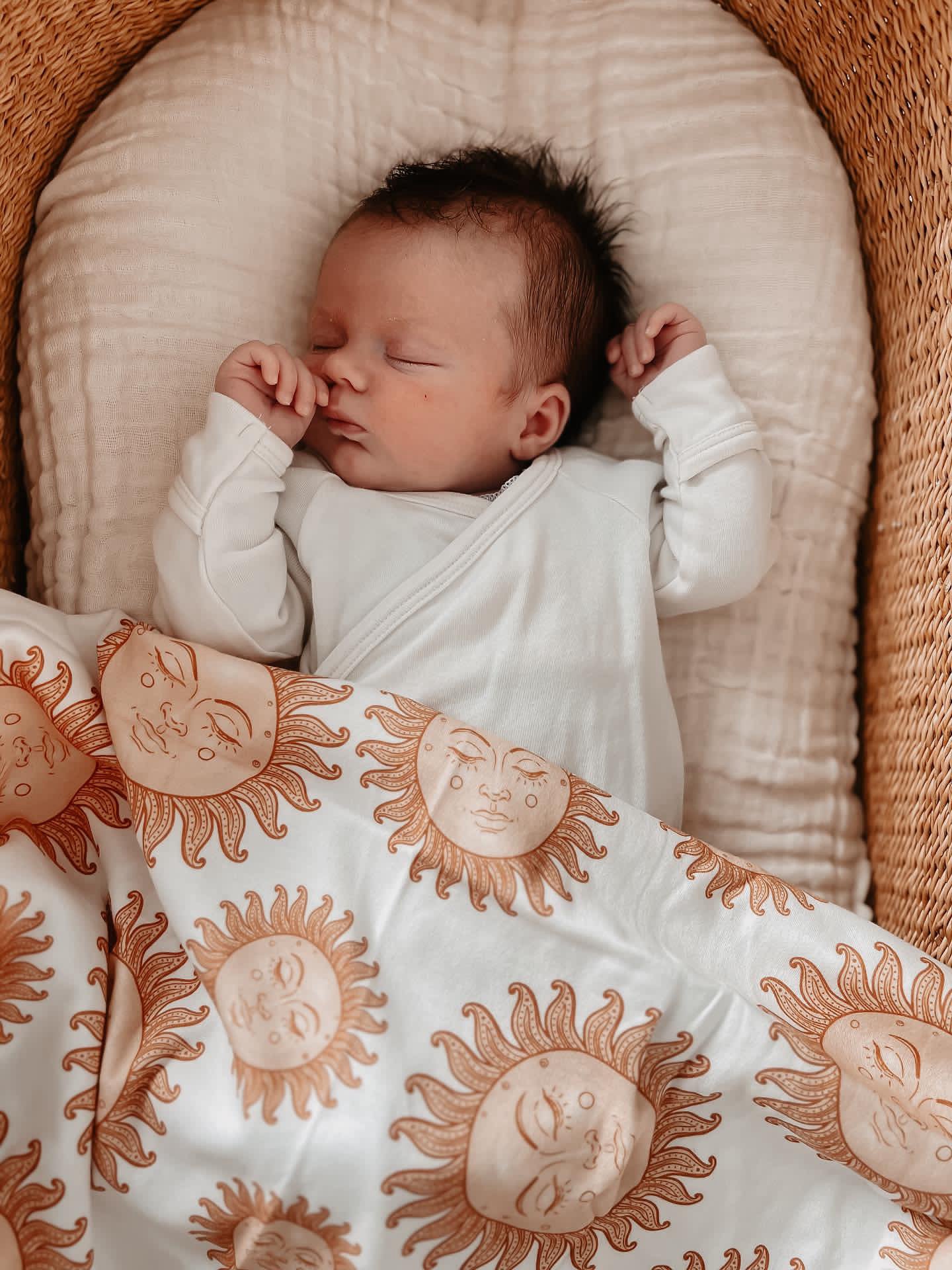 Swaddle | Sol